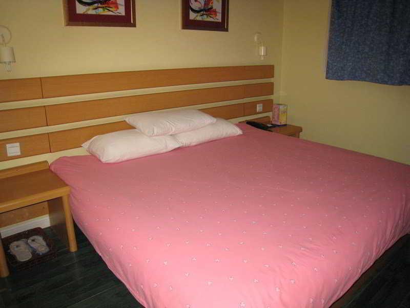 Zhenping Road Railway Station Hotel Shanghai